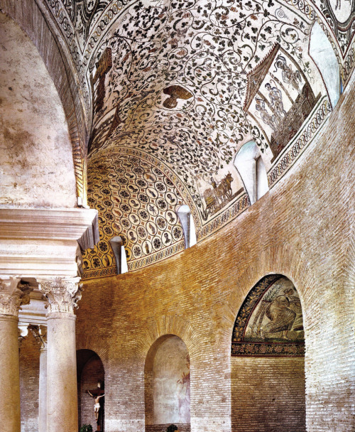 irefiordiligi:IV century roman mosaics inside the Mausoleum of Santa Costanza, monumental complex of