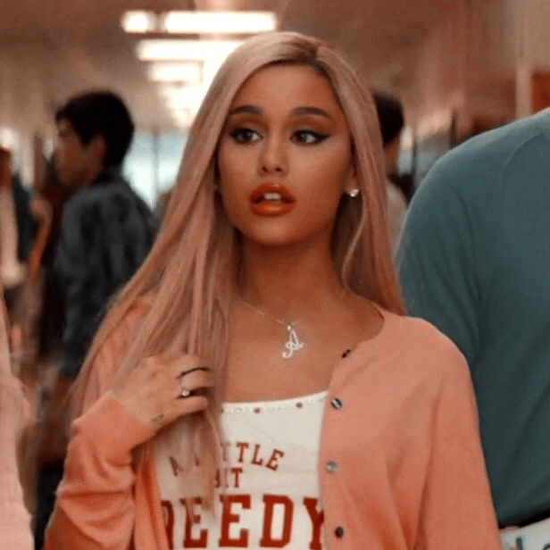 Ariana Grande 
like/reblog if using