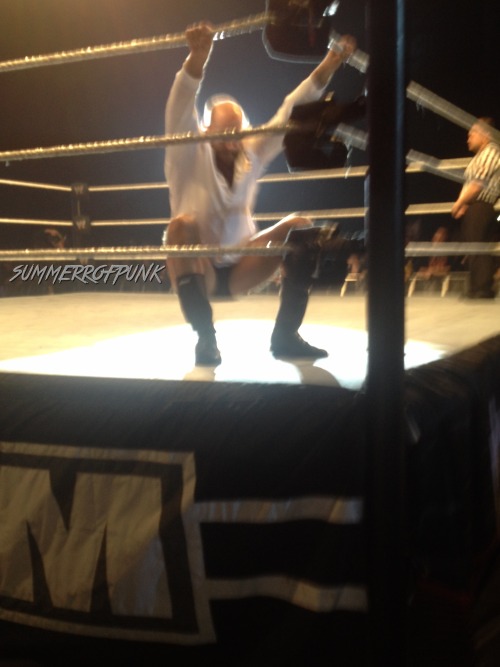 summerrofpunk:  Yeaaaah, so I kinda had a pretty great view of Cesaro’s crotch. 