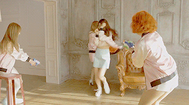 femaleidols:  expect a good day! 