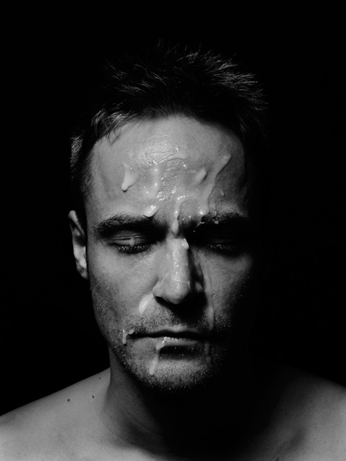 intheeyeonly:  rightinhiseye:  Reblog to Reblow | Get Close Bro | Right in His Eye