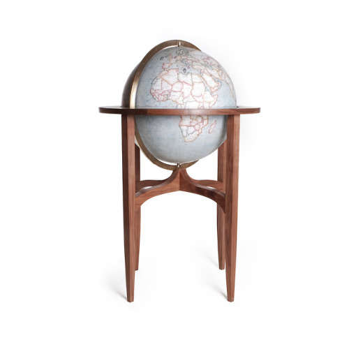Bespoke colouring – a take on our Cassini – usually seen with Mint, Glacial or Ochre oce