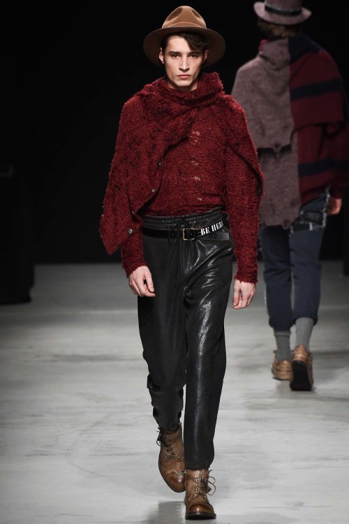arthursahores:  Adrien Sahores | Mihara Yasuhiro Fall 2015 