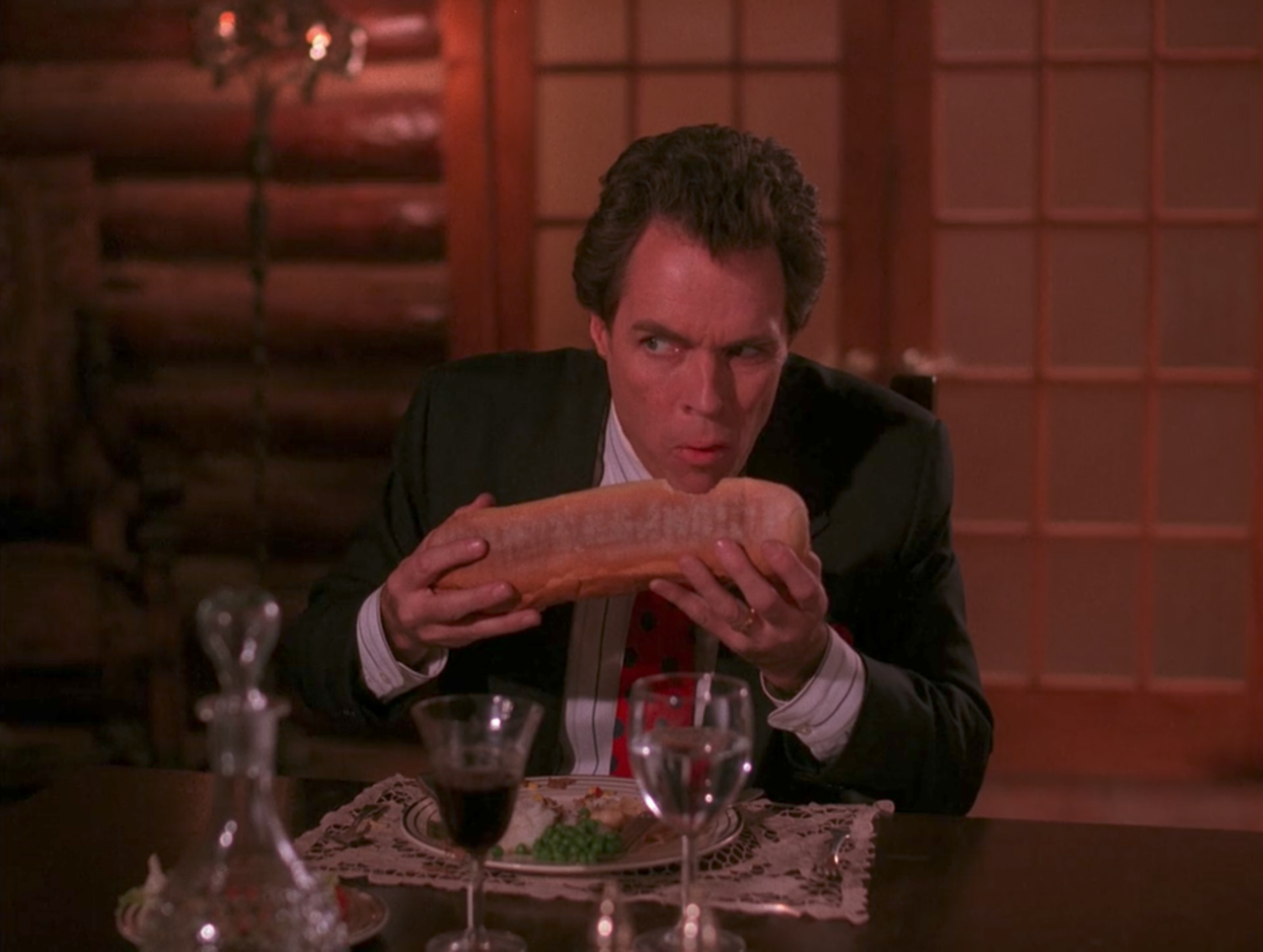 brand-upon-the-brain:Twin Peaks: S01 E03 “Zen or the Skill to Catch a Killer”