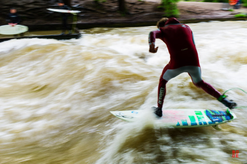 the wave
Eisbach, Munich, germany