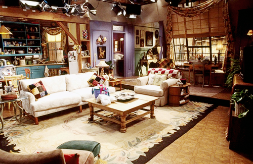 frenchmystake:  Set photos of Monica’s apartment and ‘Central Perk’ from Friends