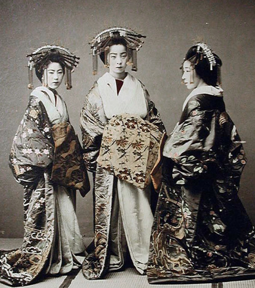 thekimonogallery:Three tayuu.  Hand-colored photo.  About 1880’s Japan.  Smiths