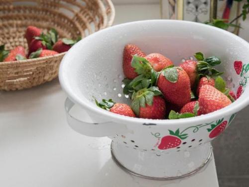 Vintage Colander //PerfectVintageFlea