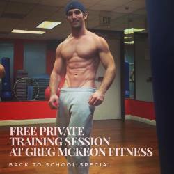 grgisthewerd:  Back to school special #FreeSession email or call for more info 💪🏻👍🏻 (at USC-Parkside Dorms)