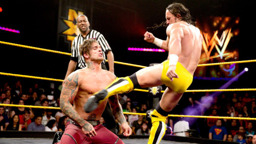 Porn photo pezziecoyote:  Corey Graves vs Adrian Neville,