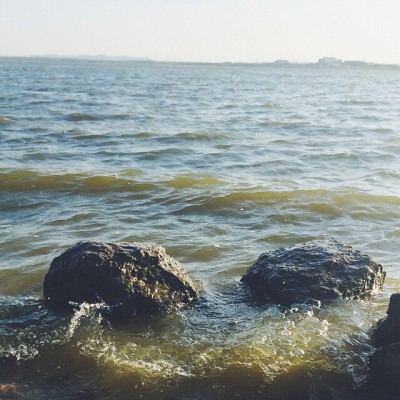 I love water. It’s the best thing ever. #lake #vscocam #happy #healthy #highlife #water #splash #rocks #bikeride #off