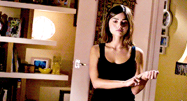 romanovass:  goodbye impossible girl - six traits: [1/6] 
