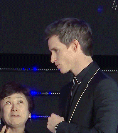 Old gifs: Eddie Redmayne listening to his translator at the Tokyo Premiere for Fantastic Beasts: The