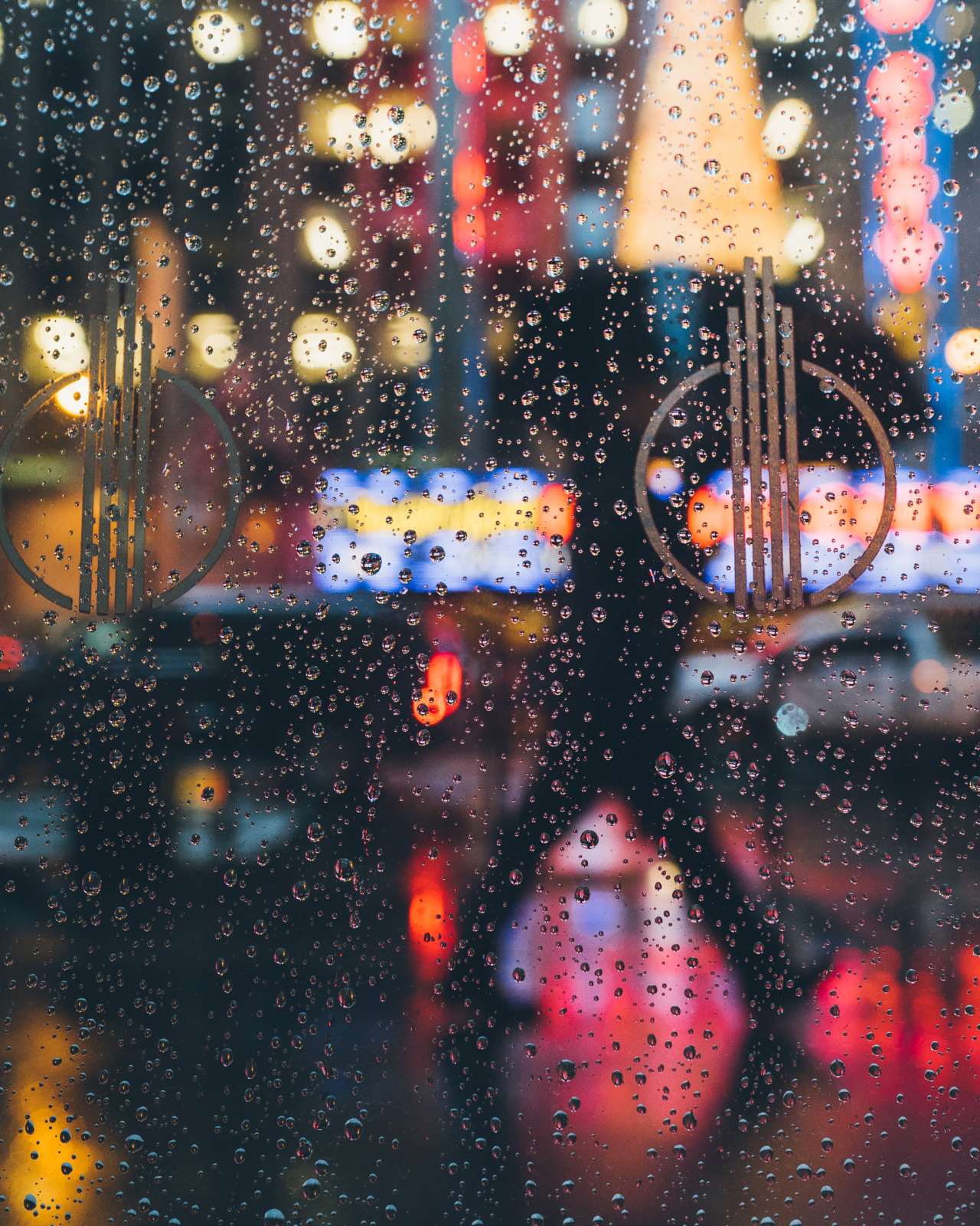 djkrugman:  Rainy Daze in New York City. Midtown, Manhattan, November 2015.  Photography