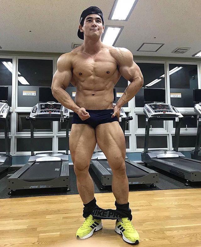   Musclemania Pro Jun Choi (최성준)   