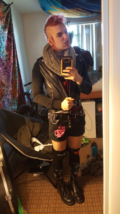 aimless-spirit:  Oh dang I look güd
