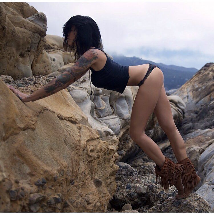tattedbabes66:  tatted babes - http://tattedbabes66.tumblr.com #tatted babes #tatted
