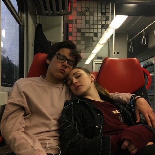 highmami: Follow goldengreggy and pvali for similar content.  more like this here