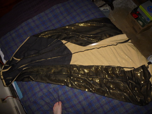 fuckyeahjupiterascending:vinceaddams:@naxiu5‘s Balem robe is coming along so well! I still have the 