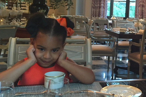 jenniferlawurence:Blue Ivy in Italy 