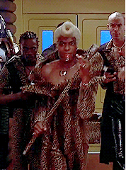 shesnake:  8/? costume design: The Fifth Element by Jean Paul Gaultier