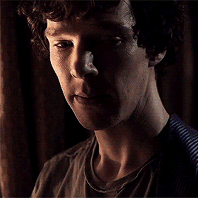 that-purple-shirt-of-sex:“ H e y ! What have you done to my bloody wall?!”