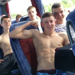 fagwhore4chavs-fitlads:  SFL610