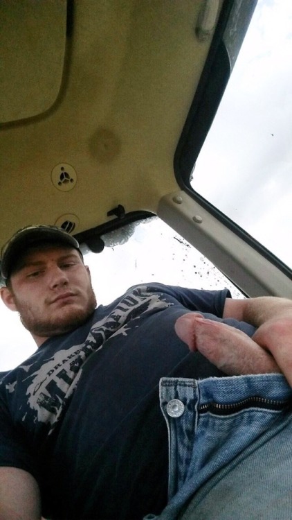 sexycountryrednecks: So I gave you a ride, now you gotta pay me.