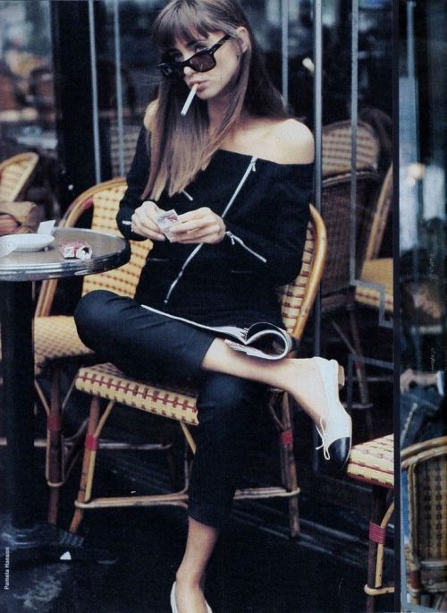 chanelbagsandcigarettedrags:  Elle France, June 1987