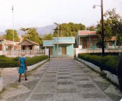 haitiancultureblog:Haiti 1970s & 1980s 🇭🇹 Ayiti Ka Bel Ankor. L’Union Fait La Force “Unity Is Strength” 🇭🇹