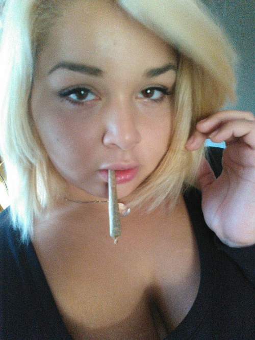exhaletation:  Different lighting lol  Am I cute like on a scale of 1-10?? Be real!