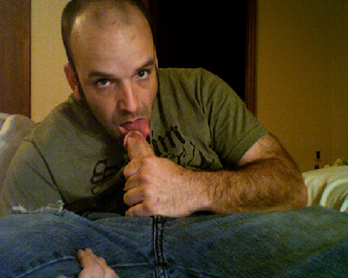 digby-dog:  suckingmyown:  Aaron Powell Selfsucking  the great Aaron Powell