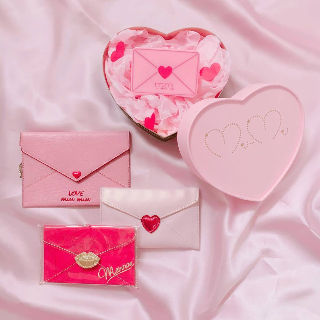 softjoy:  https://www.instagram.com/p/BTdAyp4FuLI