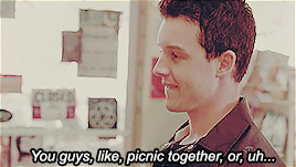 gvllavich:Ian & Mickey moments [7/?]↳ [s03e03] - “Oh, that’s the guy you’ve been, uh— you’ve been seeing?”