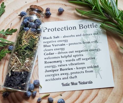 figdays:Protection Spell Bottle // KatieMaeNaturals