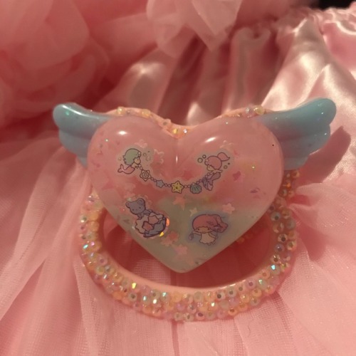 deco pacifier