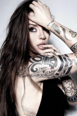 Women with tatoos