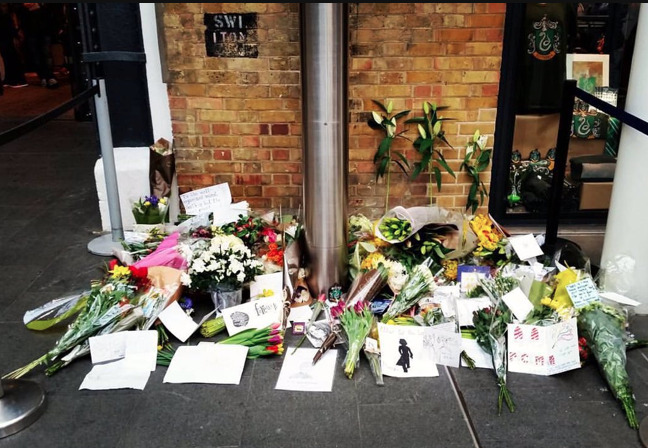 cumberbuddy:  Harry Potter fans have been paying tribute the only way they feel they