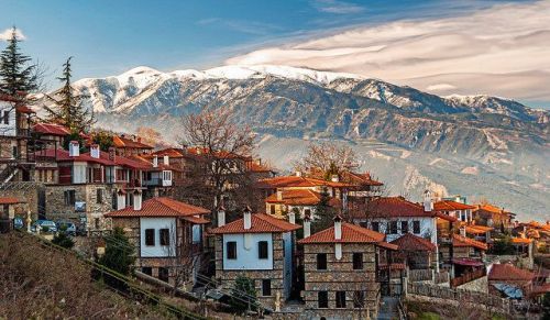 Paleos Panteleimonas is a mountain village of the municipality of Dio-Olympus, in the Pieria regiona