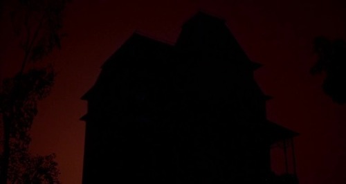 ozu-teapot: Psycho II | Richard Franklin | 1983