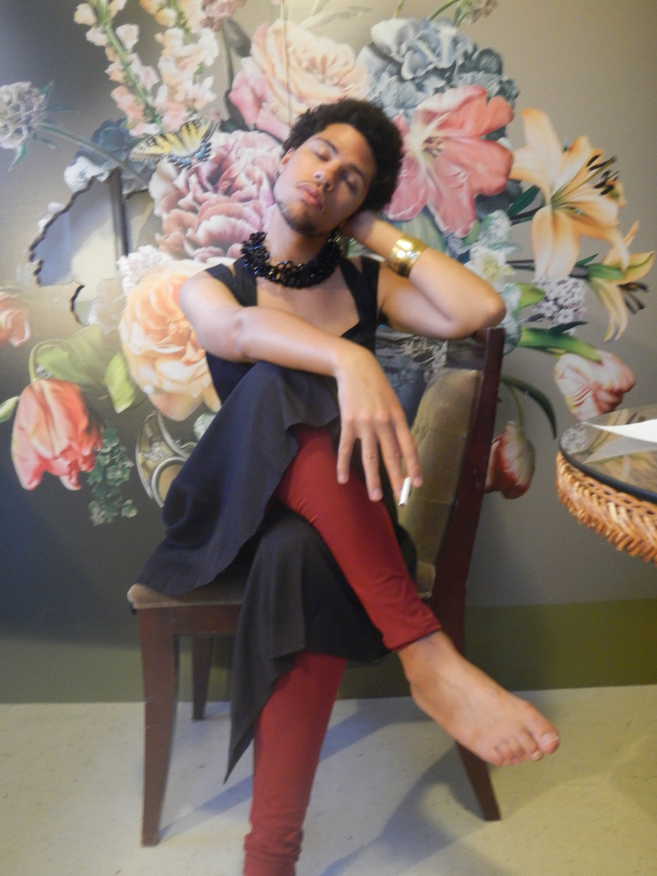 marfmellow:  eclipsed-wren:  This look is entirely of my mama. Upon seeing the strawberry