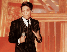 shineetho:  Jonghyun giving me a mini heart attack  