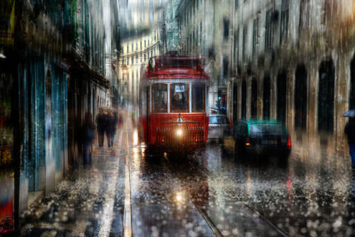 crossconnectmag:The Wonderful Atmospheric , Rain drenched Cityscapes of Eduard GordeevHis amazing ph