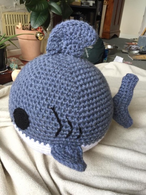 inthroughthesunroof: theclassicistblog: First three photos: the normal-sized sherk (shark) ball I ma