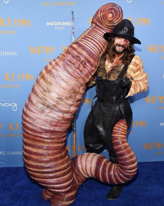 assiraphales:assiraphales:I love that heidi klum, international super model and tv personality, was like “I’m going to be a worm for halloween” and went for the most horrifying hyper realistic version possible and was quoted saying (in said worm