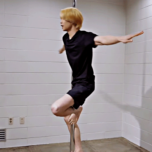 JOHNNYs New Skills Unlocked: Pole Dancing