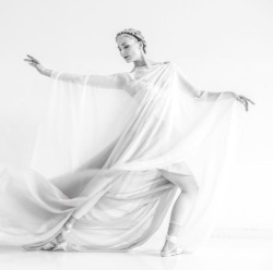 nature-and-culture:Ballerina via katyakravc