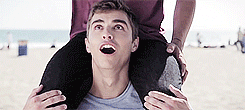 sweetnchaos:  Go f*ck yourself… with Dave Franco. 