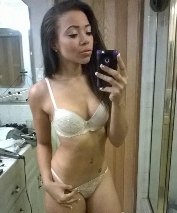 iheart-amateurs:  Adrian Maya though 😍😍😩😩