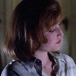 therainking:  Dana Scully in “Squeeze”
